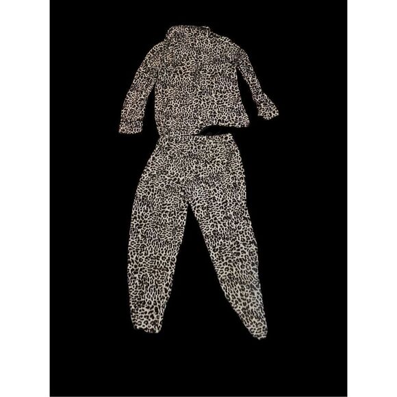 BEAUTIFUL WOMEN COOL NIGHTS Notch Collar Long Sleeve PJ top XS and bottom small - Picture 4 of 7